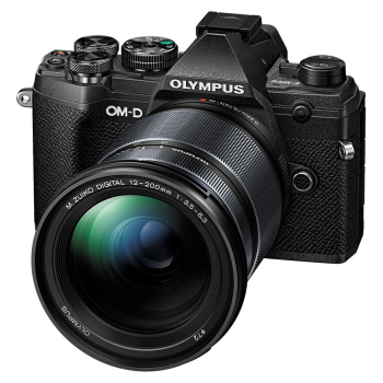 Olympus OM-D E-M 5 Mark III + 12-200 schwarz